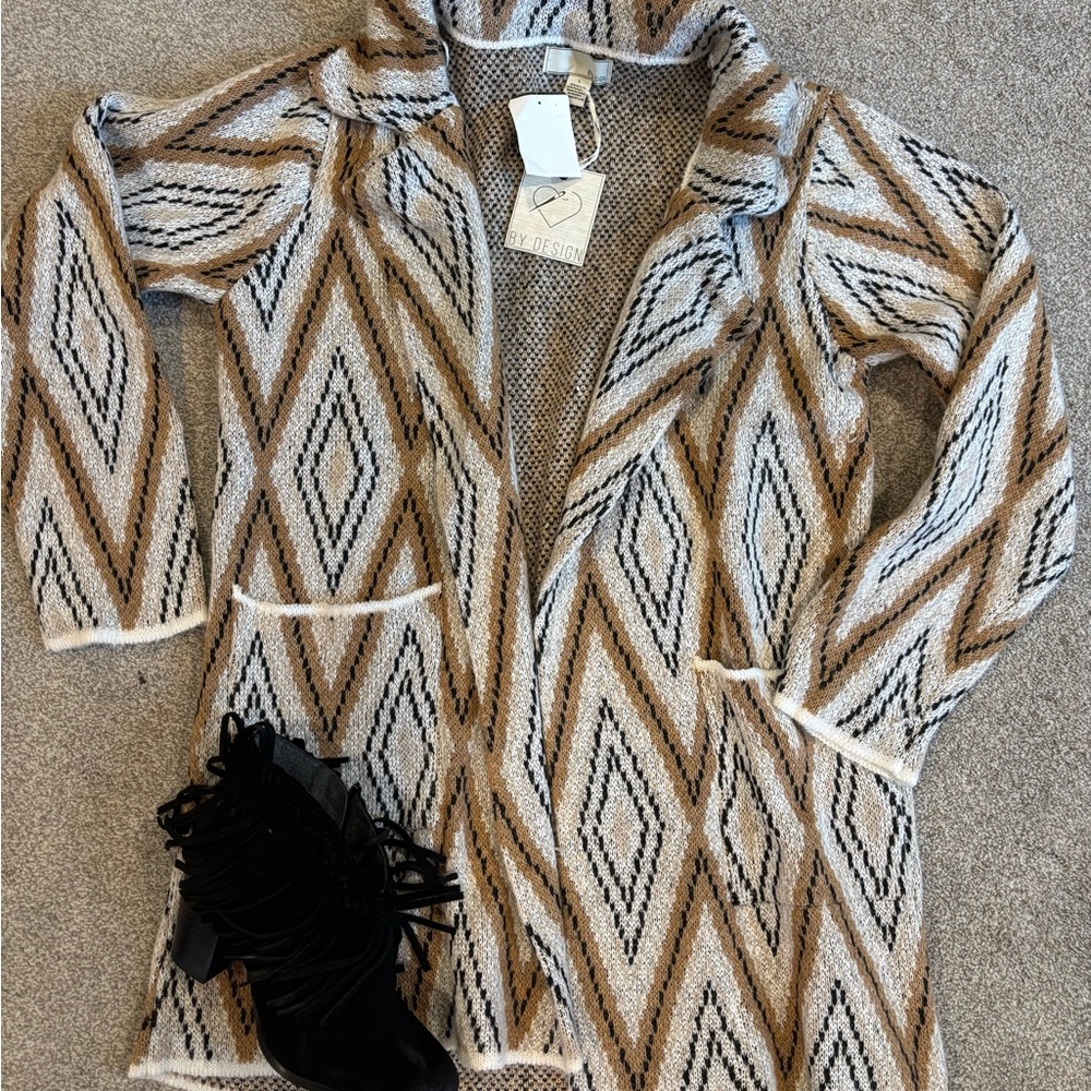 Cardigan Size Large, by Design